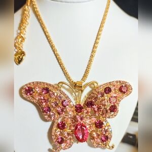 "NEW ITEM" Betsey Johnson Vibrant Pink  Crystal Butterfly Necklace